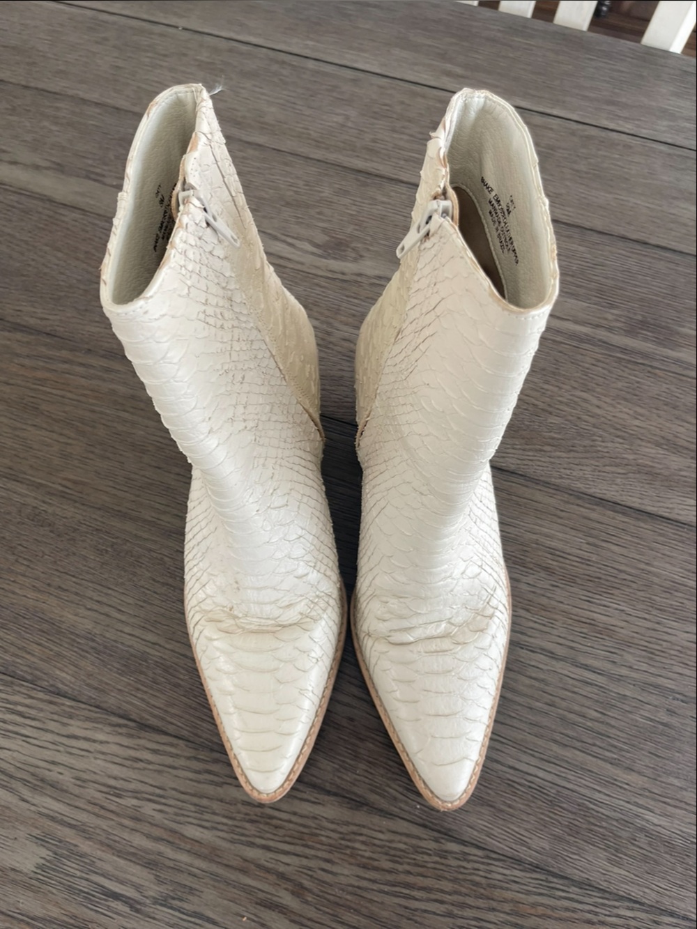 Matisse CATY Embossed Ivory Ankle Bootie size 8 - Picture 3 of 7